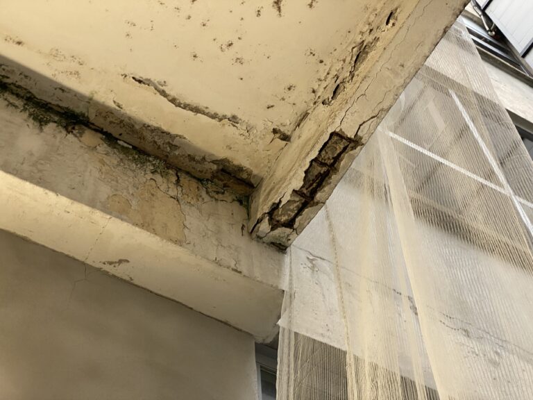 Eclatement de béton armé